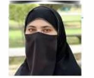 Dr. Sheena Farooq